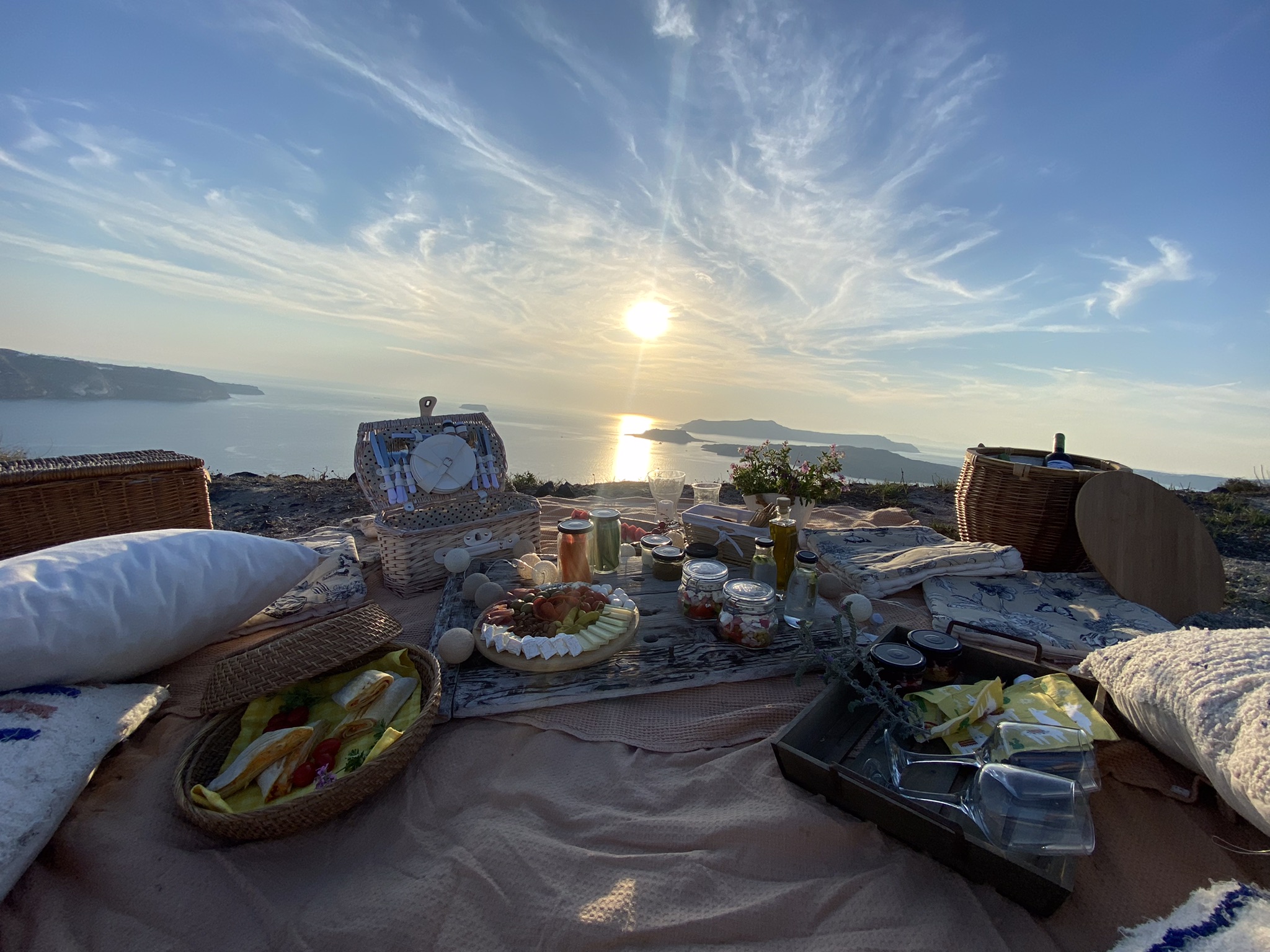 Picnics in Santorini