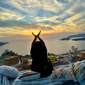 Santorini Sunset Picnic (4)